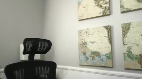 bobbylightfoot3 online show from December 20, 10:43 pm