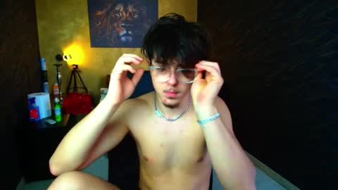 BodhiHayes online show from April 1, 8:48 am