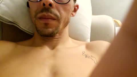 Snapshot of bomale89 chatting on September 22, 9:30 pm bomale89 online show from September 22, 9:30 pm