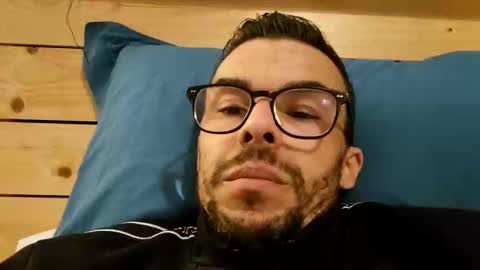 Snapshot of bomale89 chatting on December 23, 1:56 pm bomale89 online show from December 23, 1:56 pm