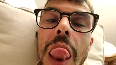 Snapshot of bomale89 chatting on September 17, 8:12 pm bomale89 online show from September 17, 8:12 pm