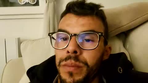 Snapshot of bomale89 chatting on October 26, 10:31 pm bomale89 online show from October 26, 10:31 pm