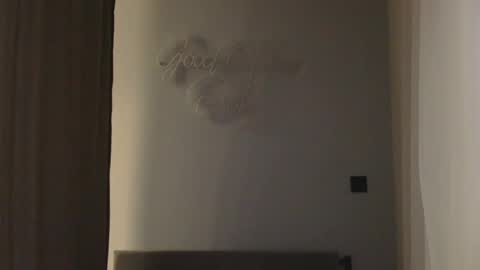 Snapshot of bonne_chance chatting on February 24, 3:31 pm bonne_chance online show from February 24, 3:31 pm