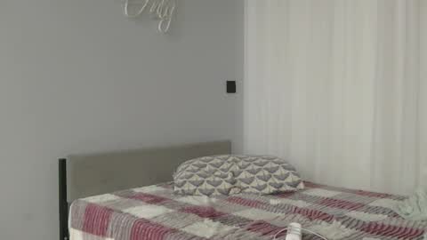 Snapshot of bonne_chance chatting on October 9, 5:51 pm bonne_chance online show from October 9, 5:51 pm