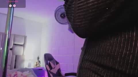 Bonnie Anderson  online show from December 16, 9:43 pm