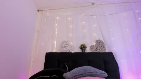 bonny_and_carrot online show from September 19, 7:50 pm