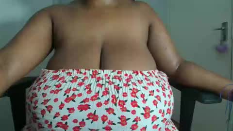 Snapshot of boobygoddessxxx chatting on February 26, 1:25 am boobygoddessxxx online show from February 26, 1:25 am