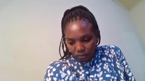 bootie_caramel online show from October 18, 11:47 am