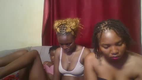 bootie_caramel online show from February 28, 3:04 pm