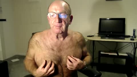 Snapshot of boppy21 chatting on December 14, 6:09 pm Boppy21 online show from December 14, 6:09 pm