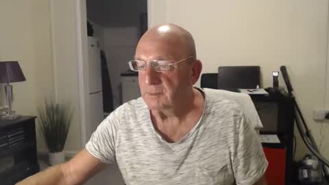 Snapshot of boppy21 chatting on September 23, 3:00 am Boppy21 online show from September 23, 3:00 am