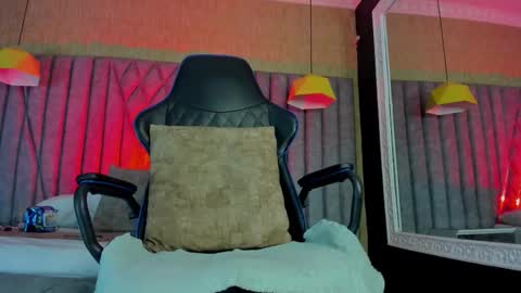 Boss online show from December 2, 5:15 am