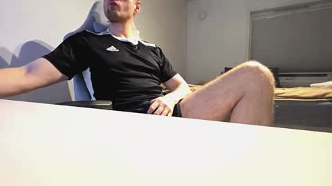 bottomtsinner online show from February 1, 9:34 pm