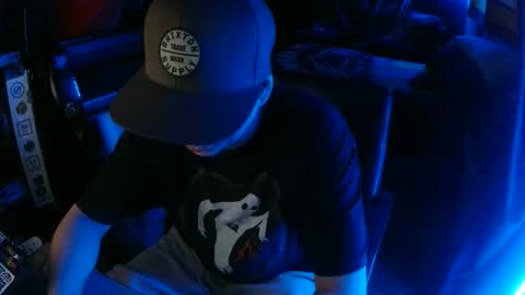 Bowerboi1217 online show from April 11, 5:56 am