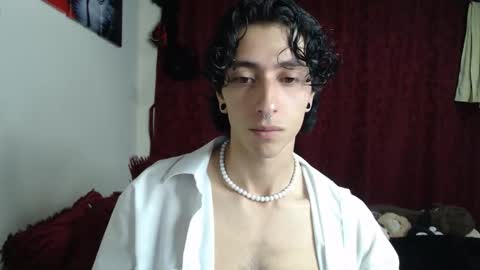 Boy Astro online show from September 23, 11:00 pm