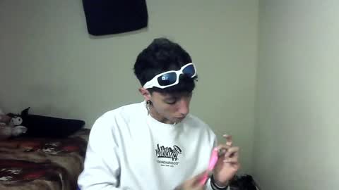 Boy Astro online show from January 11, 1:27 am