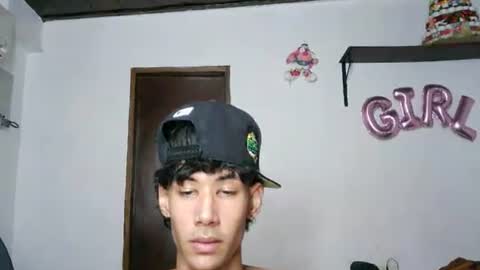 boy_horny_dirty online show from September 23, 8:26 pm