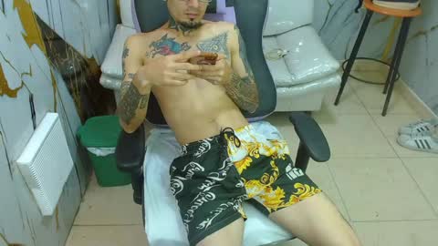 boy_tatto77 online show from May 4, 12:55 pm