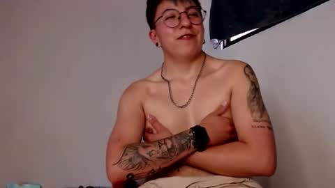 Edward ftm trans queerslave online show from November 7, 4:53 pm