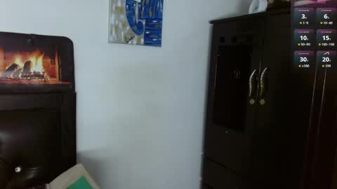 boyg_hots online show from April 28, 7:40 pm