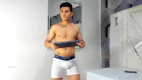 boyhot_mio online show from February 17, 2:32 am