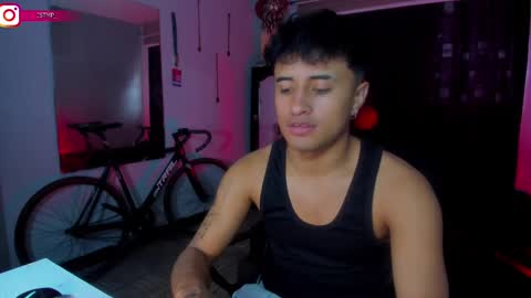 Snapshot of boylatin_777 chatting on February 10, 6:56 pm miguel online show from February 10, 6:56 pm