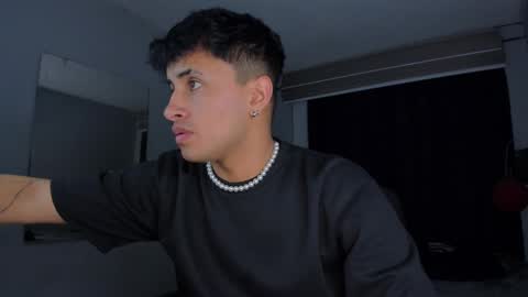 Snapshot of boylatin_777 chatting on March 12, 3:02 am miguel online show from March 12, 3:02 am