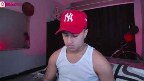 Snapshot of boylatin_777 chatting on February 25, 11:15 pm miguel online show from February 25, 11:15 pm