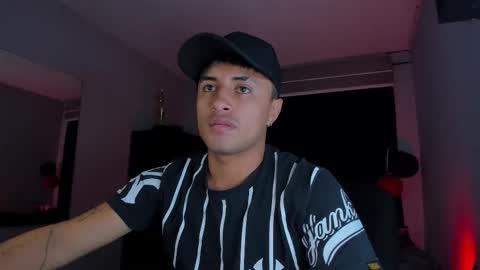 Snapshot of boylatin_777 chatting on March 11, 3:25 am miguel online show from March 11, 3:25 am