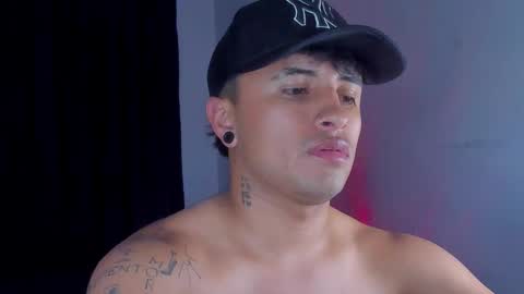 Snapshot of boylatin_777 chatting on September 16, 7:55 am miguel online show from September 16, 7:55 am