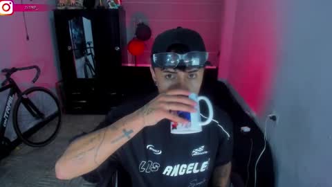 Snapshot of boylatin_777 chatting on January 31, 3:09 am miguel online show from January 31, 3:09 am