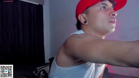 Snapshot of boylatin_777 chatting on September 17, 7:56 am miguel online show from September 17, 7:56 am