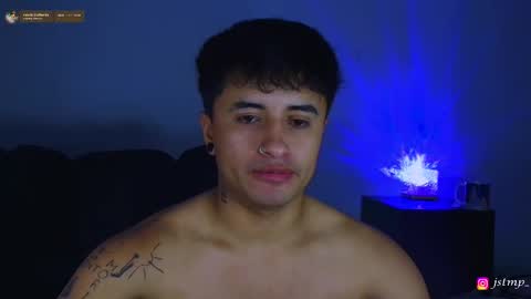 Snapshot of boylatin_777 chatting on October 21, 9:58 am miguel online show from October 21, 9:58 am