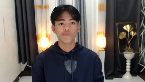 HI IM JAMES DONT FORGET GIVE ME THUMBS UP AND JOIN TO MY FANCLUB online show from January 5, 2:19 pm