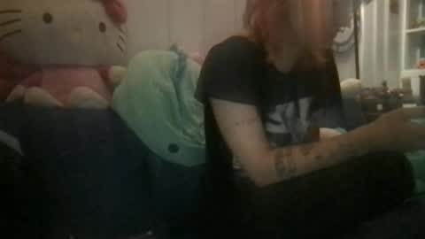 boywithbug online show from March 2, 2:08 am