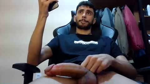 boyzinm2 online show from April 11, 8:18 am