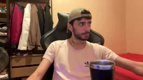 boyzinm2 online show from January 10, 5:13 am