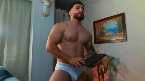 Bradley Martinez online show from February 20, 11:18 pm