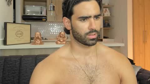Snapshot of bradleymartin7 chatting on October 16, 1:16 am bradleymartin7 online show from October 16, 1:16 am
