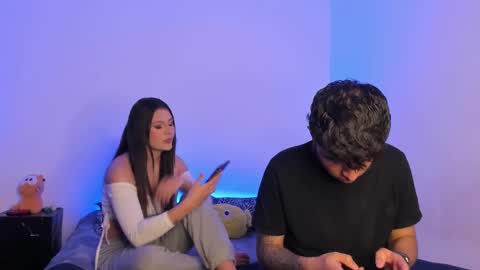 Snapshot of bradlovemma_ chatting on January 27, 12:01 am BradLovEmma  online show from January 27, 12:01 am