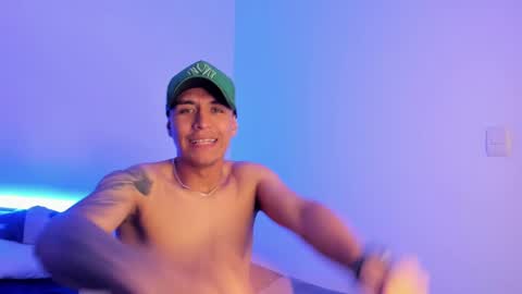 Snapshot of bradlovemma_ chatting on February 12, 12:48 am BradLovEmma  online show from February 12, 12:48 am