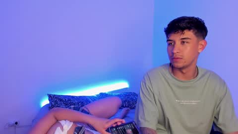 Snapshot of bradlovemma_ chatting on February 20, 1:57 am BradLovEmma  online show from February 20, 1:57 am