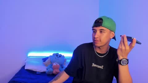 Snapshot of bradlovemma_ chatting on February 11, 9:46 pm BradLovEmma  online show from February 11, 9:46 pm