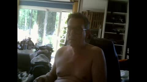 bradysboy online show from April 26, 9:51 am