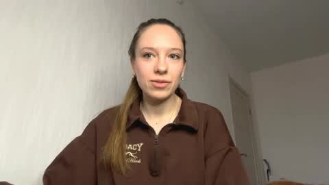 Mary online show from April 19, 8:04 am