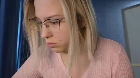 Belle  online show from October 23, 6:48 am