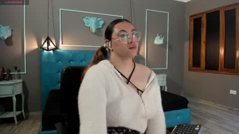 Brandy  online show from June 3, 4:37 am