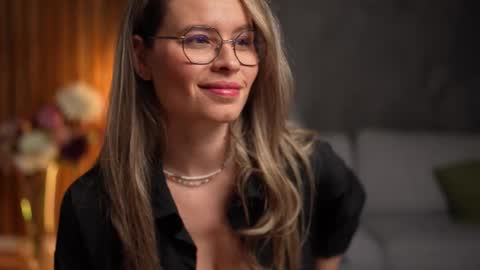 Alex online show from December 16, 5:47 am