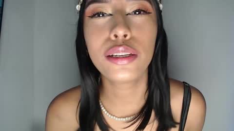 bratz_glloe online show from January 13, 4:09 am