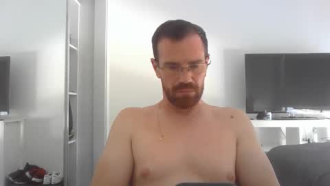 Snapshot of brazzoaussie chatting on October 11, 12:48 am brazzoaussie online show from October 11, 12:48 am
